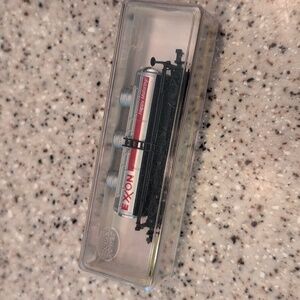 Model Power No.3411 3-dome Exxon Tank Car N-Guage Train Car
